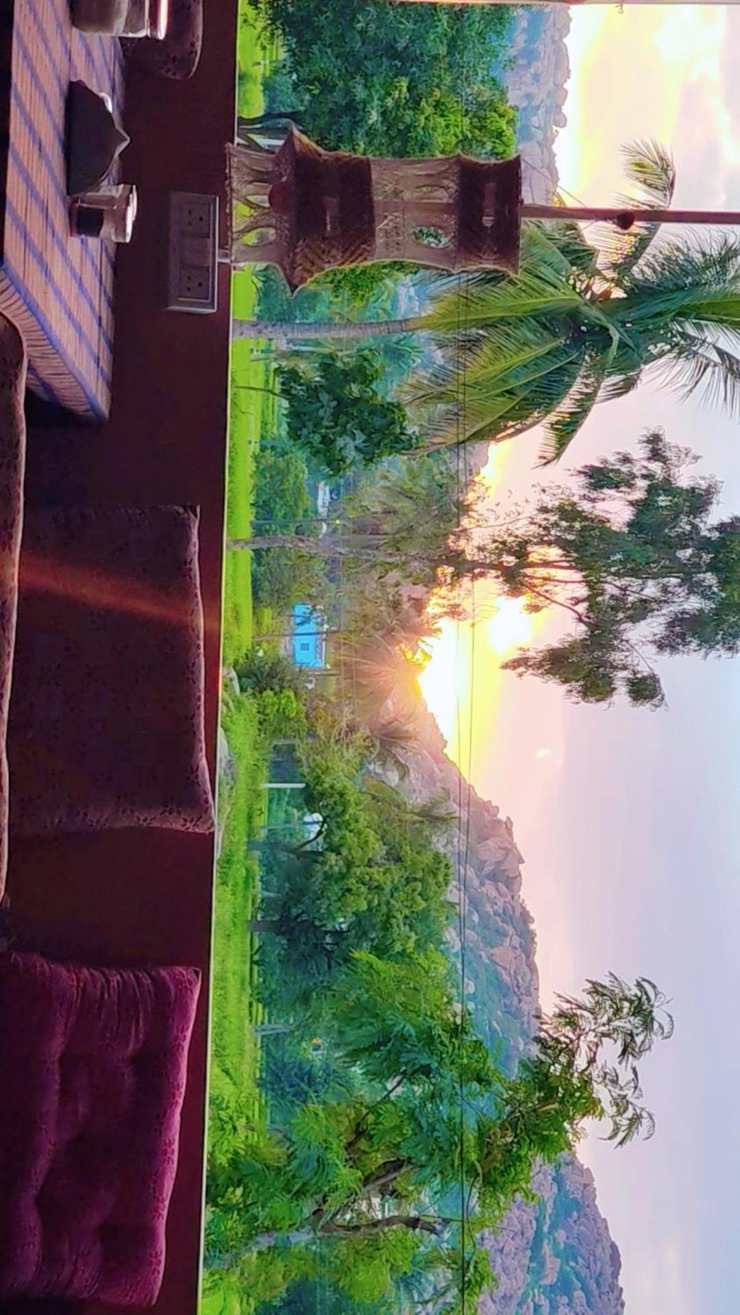 Om Shanti Om Home Stay & Cafe Hampi Zewnętrze zdjęcie