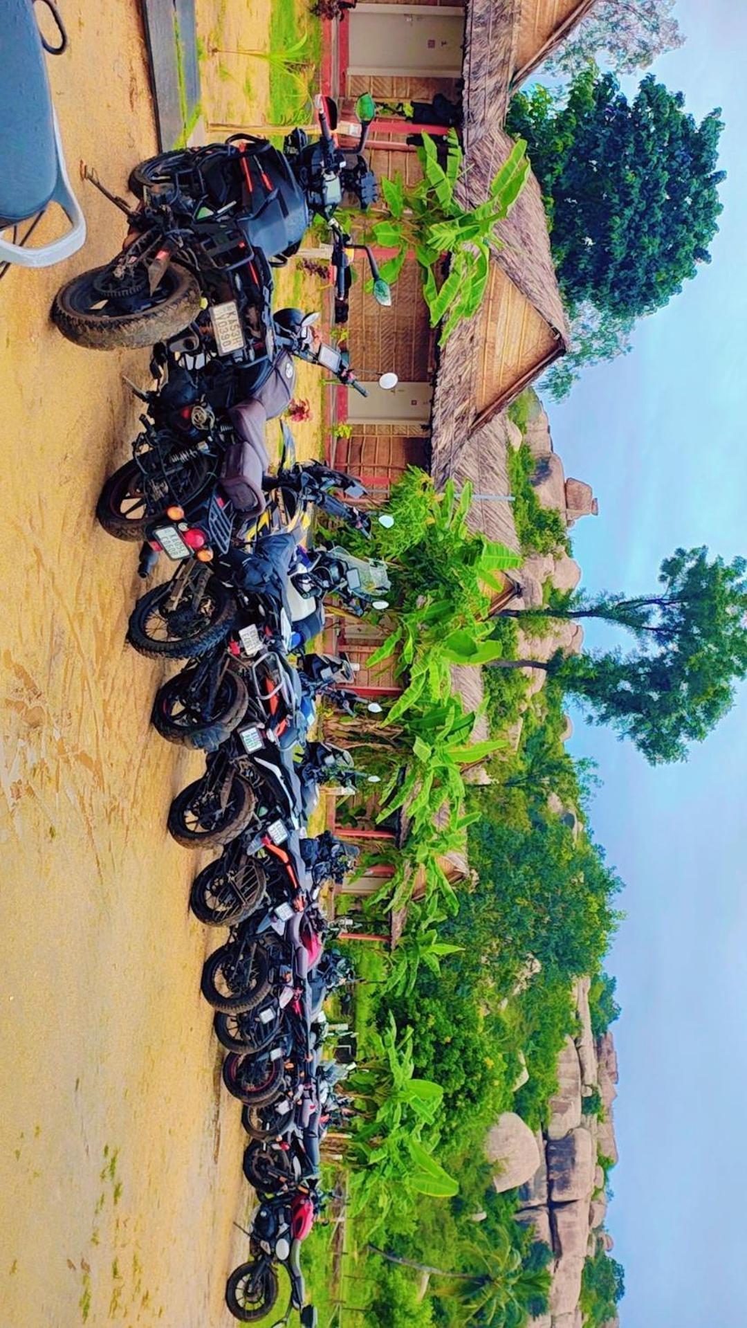 Om Shanti Om Home Stay & Cafe Hampi Zewnętrze zdjęcie