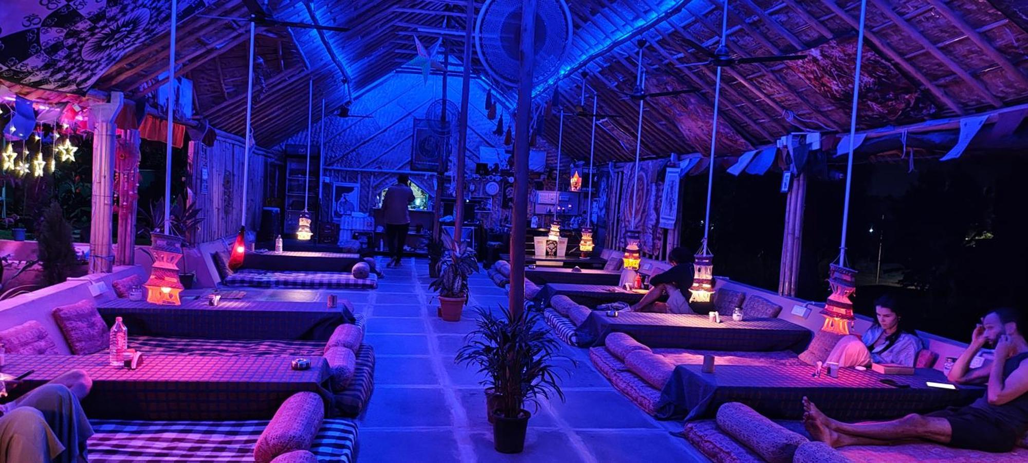 Om Shanti Om Home Stay & Cafe Hampi Zewnętrze zdjęcie