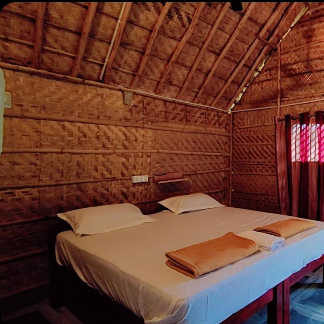 Om Shanti Om Home Stay & Cafe Hampi Zewnętrze zdjęcie